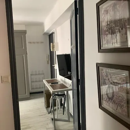 F2 Climatise Centre St Raphael Plages 900 M Et Gare شقة