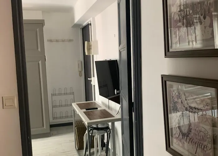 F2 Climatise Centre St Raphael Plages 900 M Et Gare 公寓