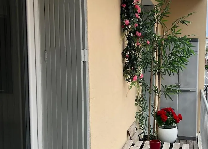 F2 Climatise Centre St Raphael Plages 900 M Et Gare * Saint-Raphaël